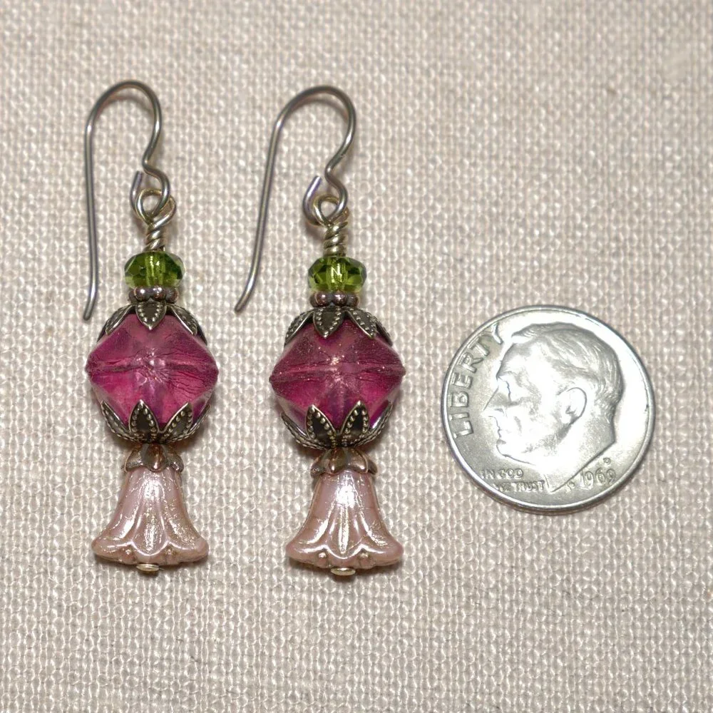 Hand Crafted Handmade Earrings Pink Czech Glass Tulip Beaded Flower Earr… - Picture 3 of 4